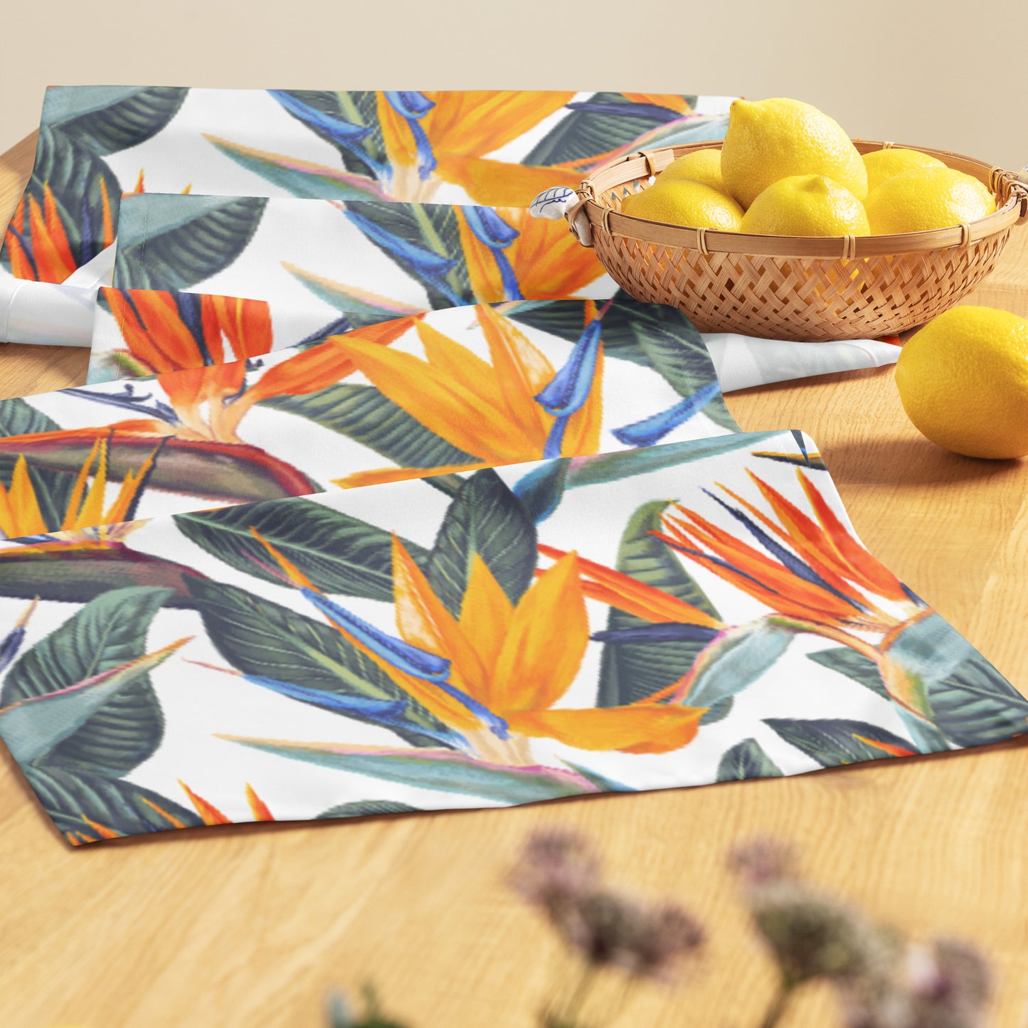 Strelitzia Table runner - White